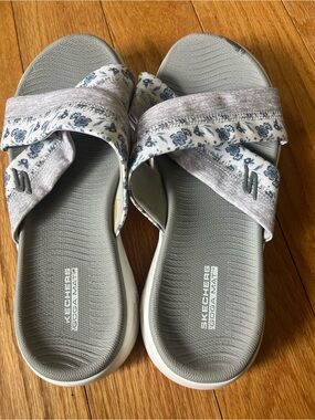 Skechers Light Gray Floral Cross-Strap Slide Sandals